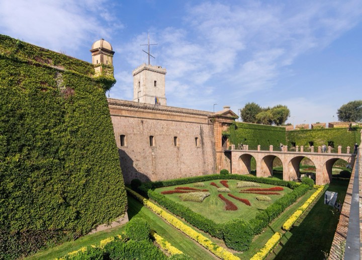 Montjuïc Castle, the 17th-century fortress crowning the hill above the port